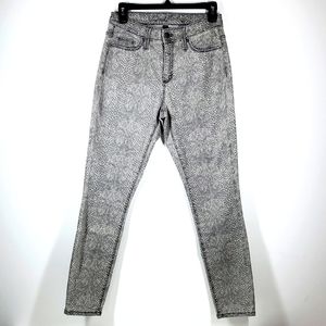 Universal Thread Gray Snakeskin Print Skinny Jeans 4. NWOT
